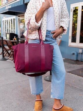 Poppy & Peonies Daily Tote Berry